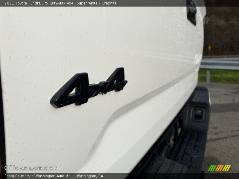 Super White / Graphite 2021 Toyota Tundra SR5 CrewMax 4x4