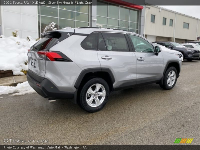 Silver Sky Metallic / Light Gray 2021 Toyota RAV4 XLE AWD