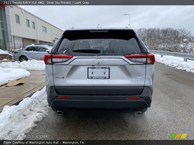 Silver Sky Metallic / Light Gray 2021 Toyota RAV4 XLE AWD