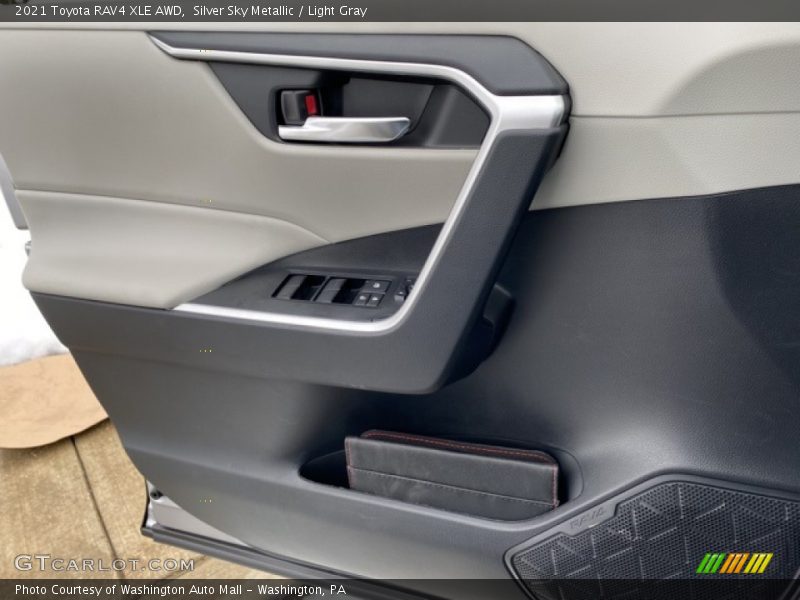 Silver Sky Metallic / Light Gray 2021 Toyota RAV4 XLE AWD