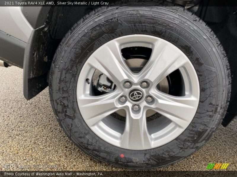 Silver Sky Metallic / Light Gray 2021 Toyota RAV4 XLE AWD