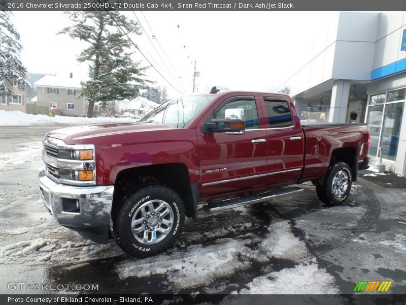 Front 3/4 View of 2016 Silverado 2500HD LTZ Double Cab 4x4