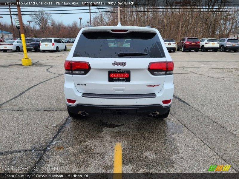 Bright White / Ruby Red/Black 2021 Jeep Grand Cherokee Trailhawk 4x4
