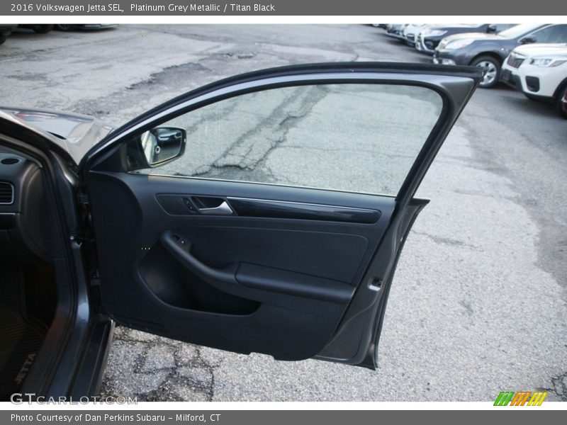 Platinum Grey Metallic / Titan Black 2016 Volkswagen Jetta SEL