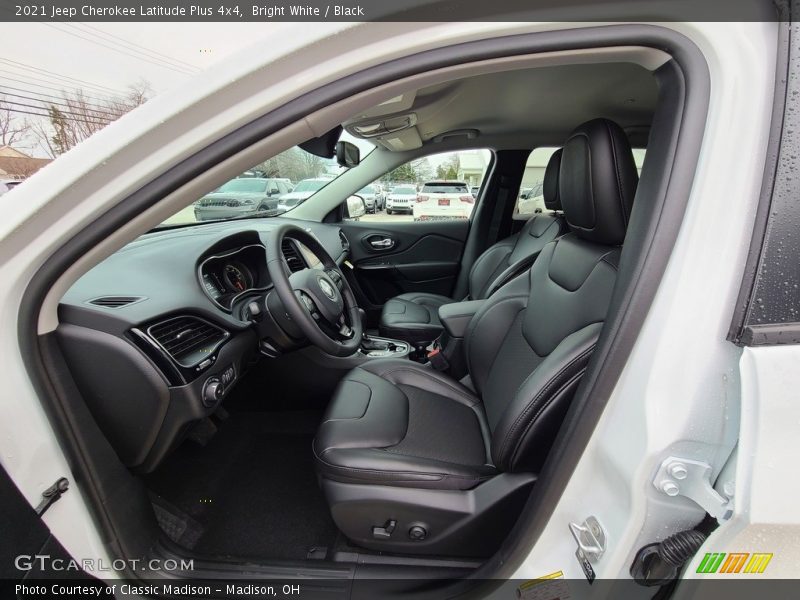 Bright White / Black 2021 Jeep Cherokee Latitude Plus 4x4