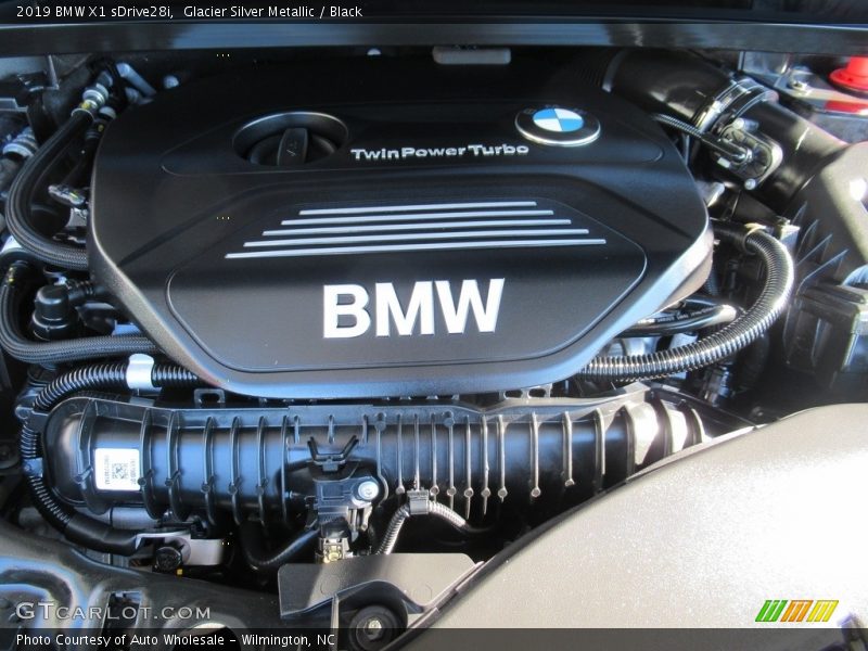 Glacier Silver Metallic / Black 2019 BMW X1 sDrive28i