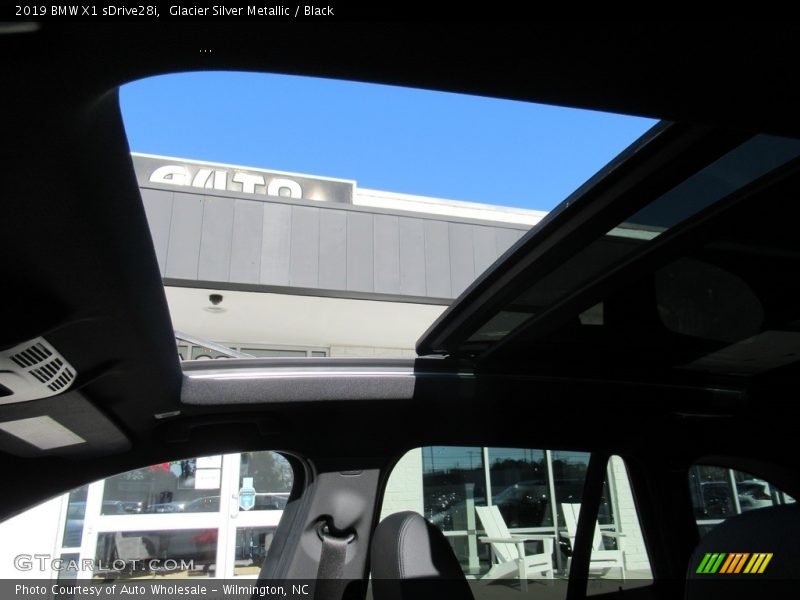 Glacier Silver Metallic / Black 2019 BMW X1 sDrive28i