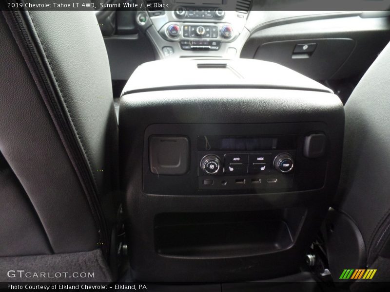 Summit White / Jet Black 2019 Chevrolet Tahoe LT 4WD
