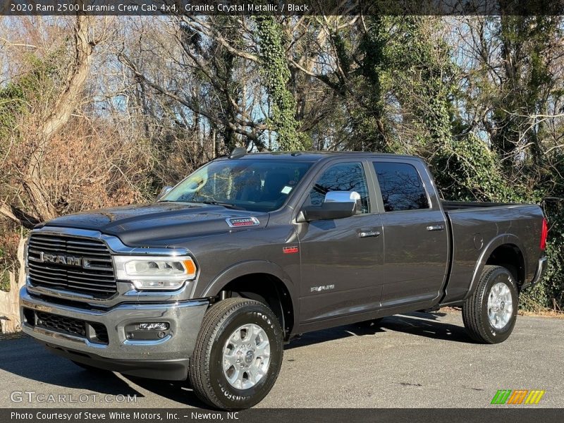 Front 3/4 View of 2020 2500 Laramie Crew Cab 4x4