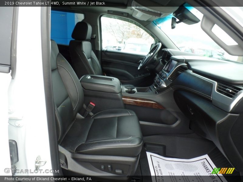 Summit White / Jet Black 2019 Chevrolet Tahoe LT 4WD