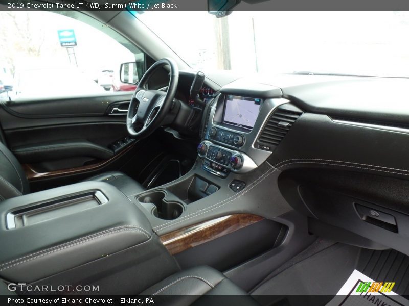 Summit White / Jet Black 2019 Chevrolet Tahoe LT 4WD