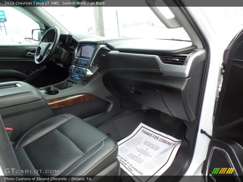 Summit White / Jet Black 2019 Chevrolet Tahoe LT 4WD