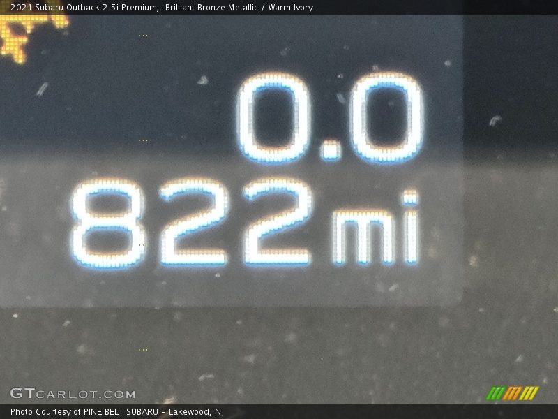 Brilliant Bronze Metallic / Warm Ivory 2021 Subaru Outback 2.5i Premium