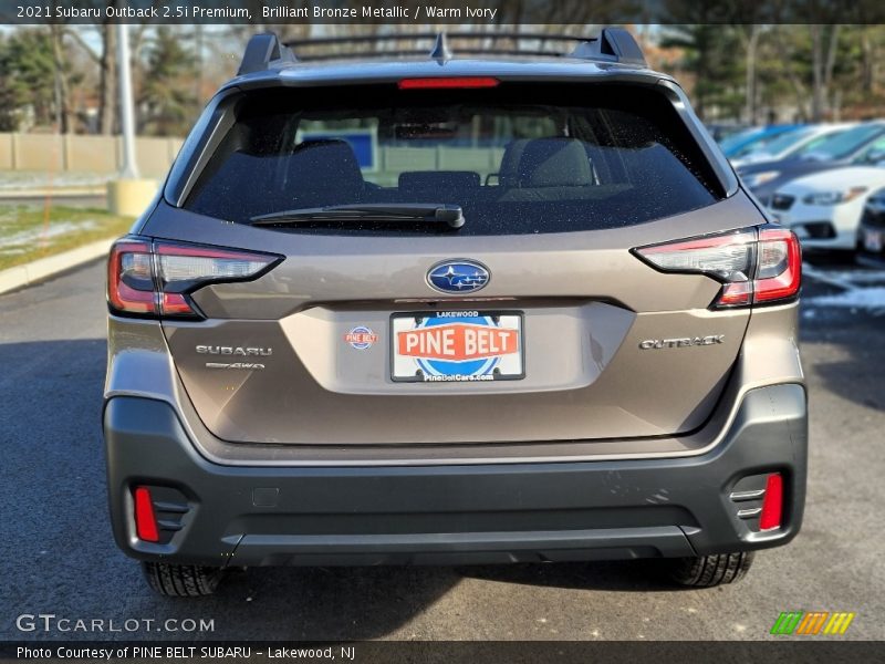 Brilliant Bronze Metallic / Warm Ivory 2021 Subaru Outback 2.5i Premium