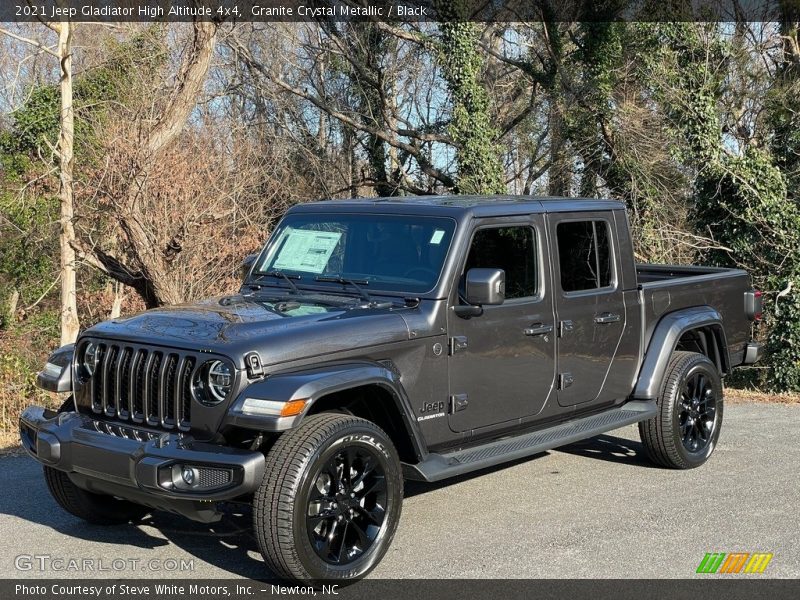 Front 3/4 View of 2021 Gladiator High Altitude 4x4