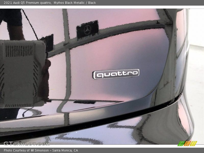  2021 Q5 Premium quattro Logo