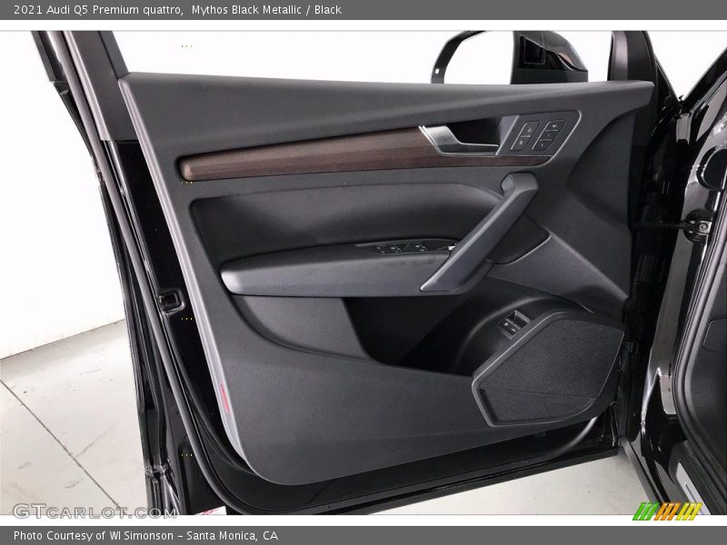 Door Panel of 2021 Q5 Premium quattro