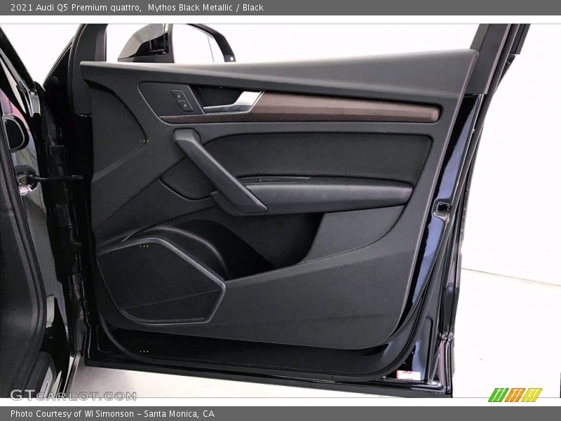 Door Panel of 2021 Q5 Premium quattro