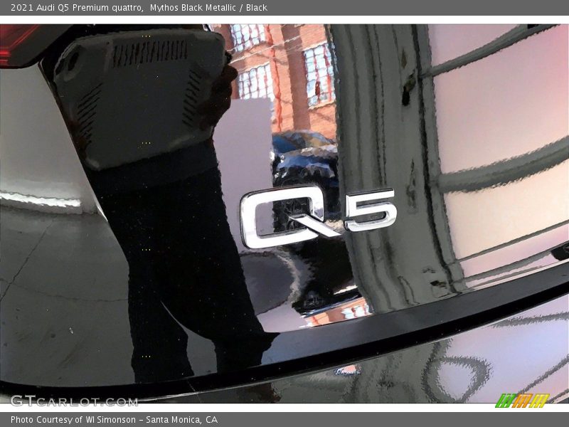 Mythos Black Metallic / Black 2021 Audi Q5 Premium quattro