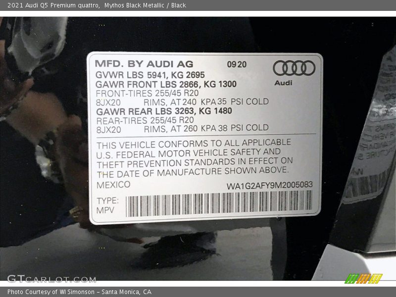 Mythos Black Metallic / Black 2021 Audi Q5 Premium quattro