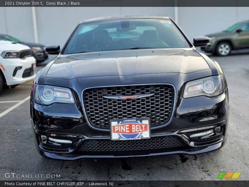 Gloss Black / Black 2021 Chrysler 300 S