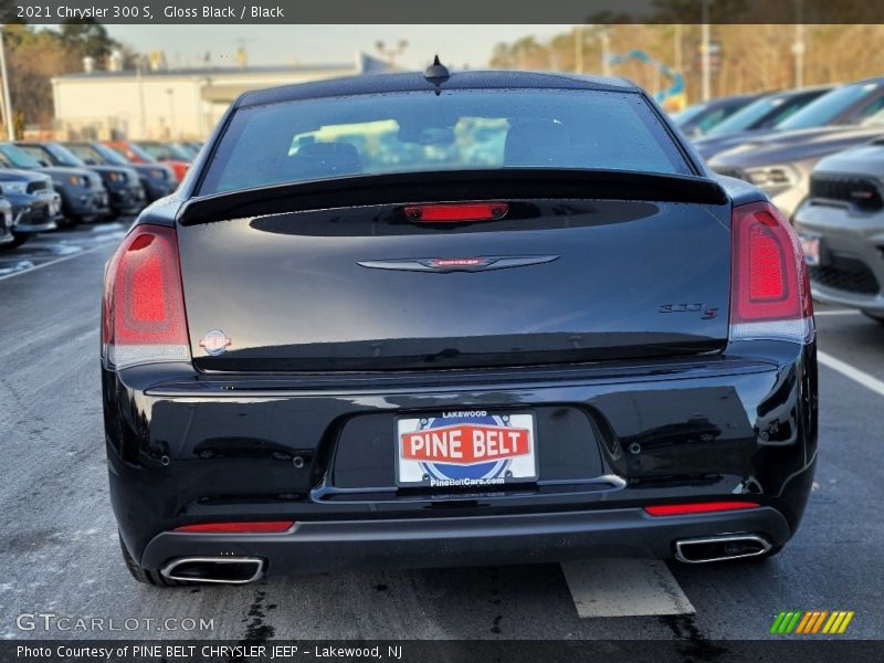 Gloss Black / Black 2021 Chrysler 300 S