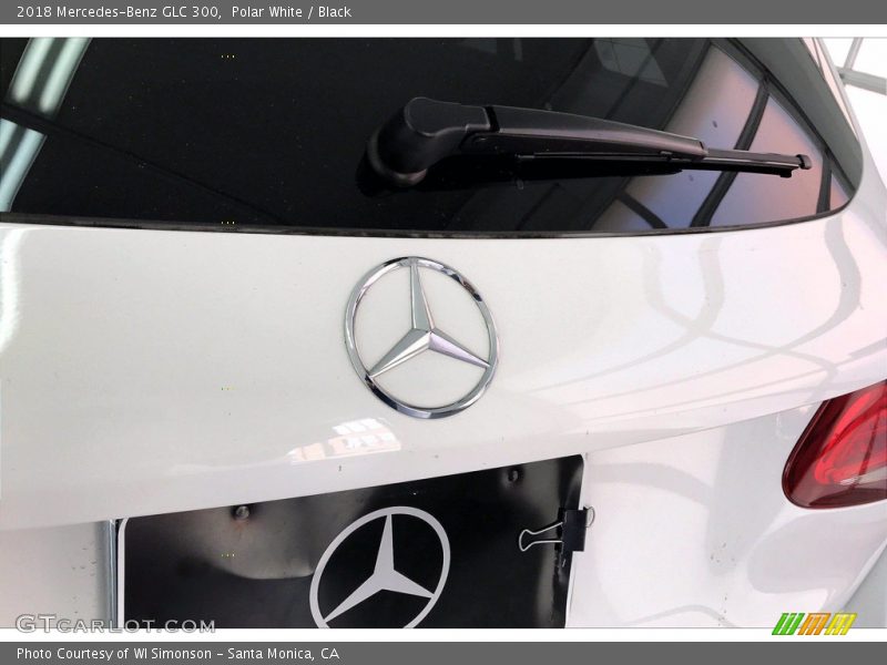 Polar White / Black 2018 Mercedes-Benz GLC 300