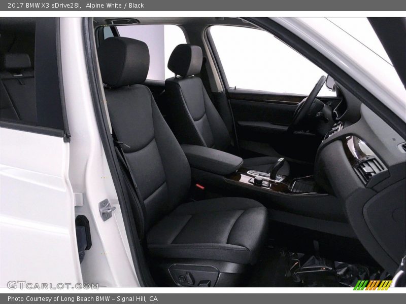 Alpine White / Black 2017 BMW X3 sDrive28i