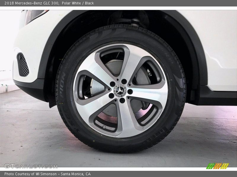 Polar White / Black 2018 Mercedes-Benz GLC 300