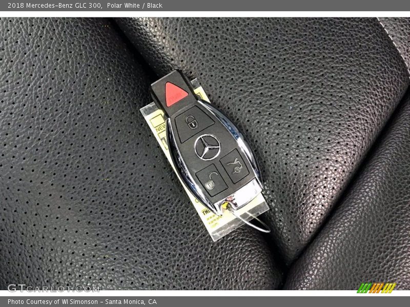 Polar White / Black 2018 Mercedes-Benz GLC 300