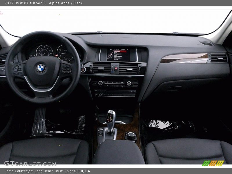Alpine White / Black 2017 BMW X3 sDrive28i