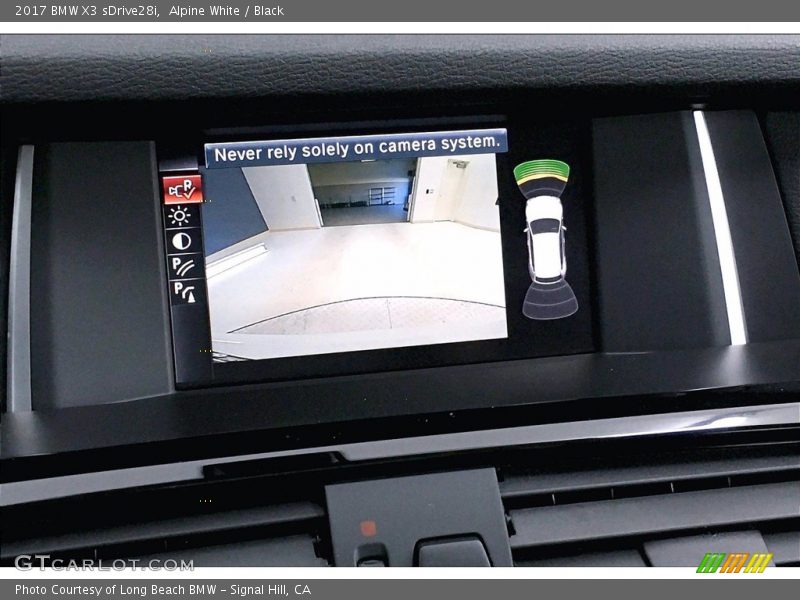 Alpine White / Black 2017 BMW X3 sDrive28i