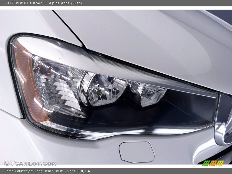 Alpine White / Black 2017 BMW X3 sDrive28i