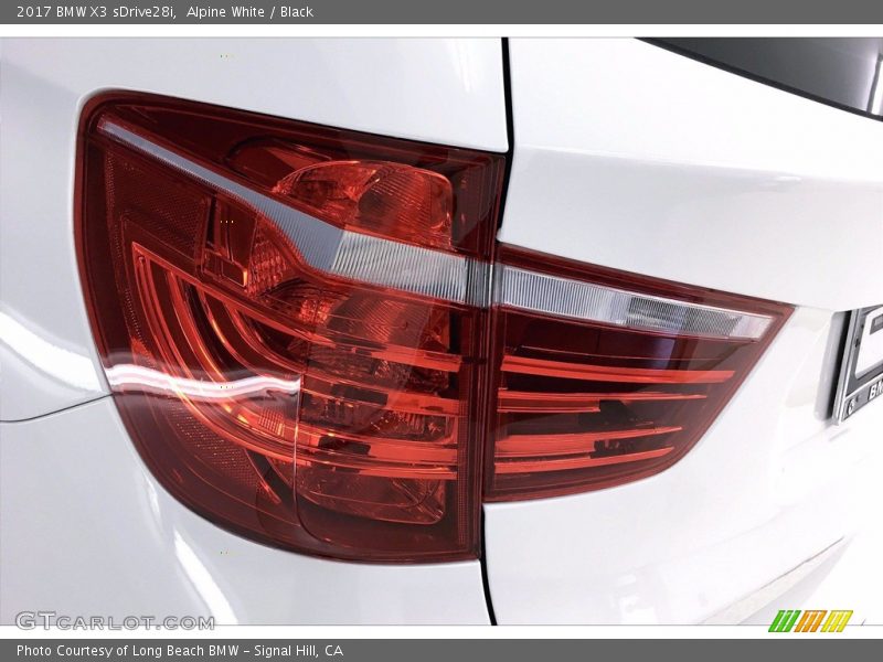 Alpine White / Black 2017 BMW X3 sDrive28i