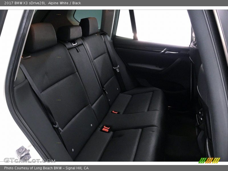 Alpine White / Black 2017 BMW X3 sDrive28i