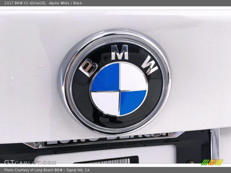 Alpine White / Black 2017 BMW X3 sDrive28i