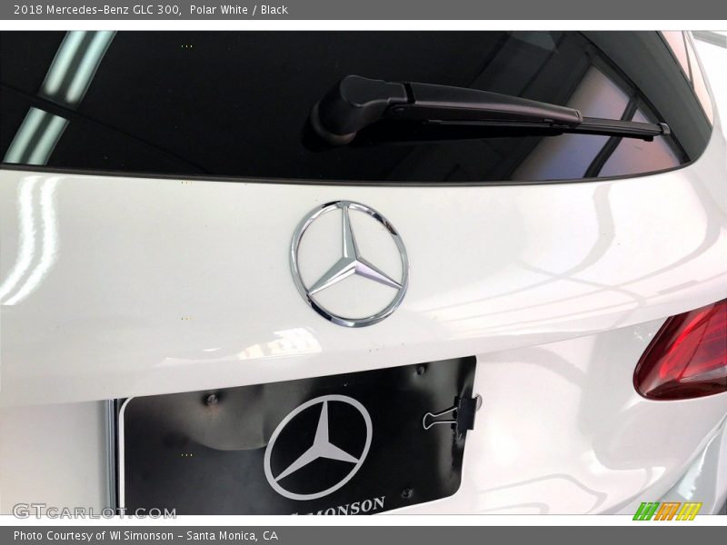 Polar White / Black 2018 Mercedes-Benz GLC 300