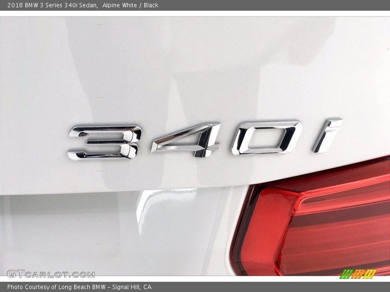 Alpine White / Black 2018 BMW 3 Series 340i Sedan