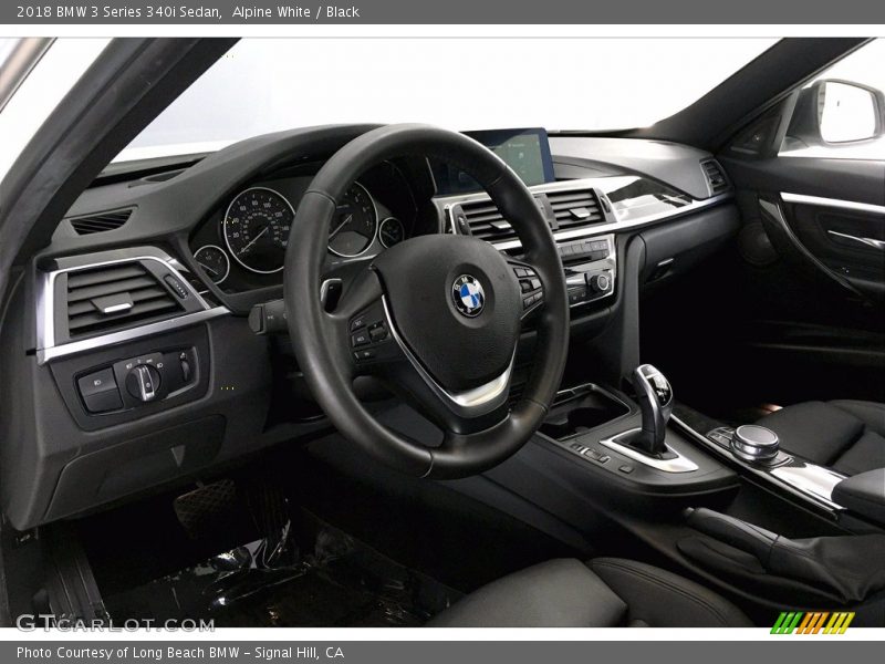 Alpine White / Black 2018 BMW 3 Series 340i Sedan