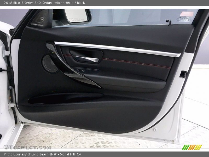 Alpine White / Black 2018 BMW 3 Series 340i Sedan