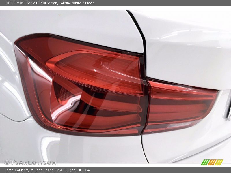 Alpine White / Black 2018 BMW 3 Series 340i Sedan