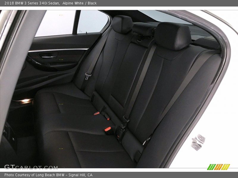 Alpine White / Black 2018 BMW 3 Series 340i Sedan