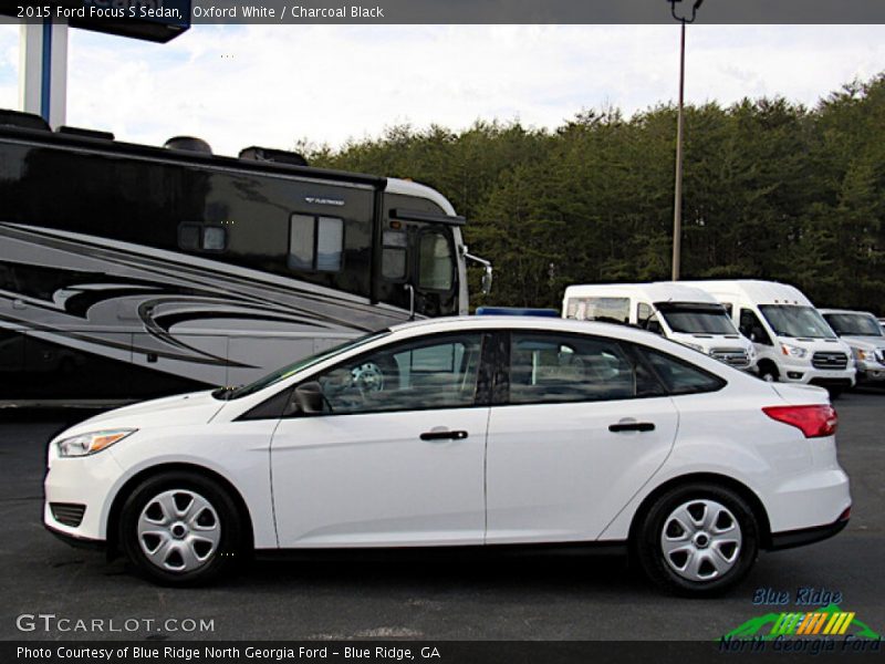 Oxford White / Charcoal Black 2015 Ford Focus S Sedan
