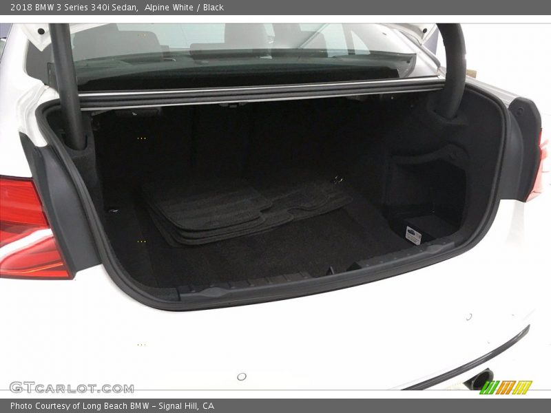 Alpine White / Black 2018 BMW 3 Series 340i Sedan