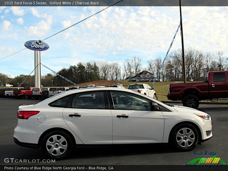 Oxford White / Charcoal Black 2015 Ford Focus S Sedan