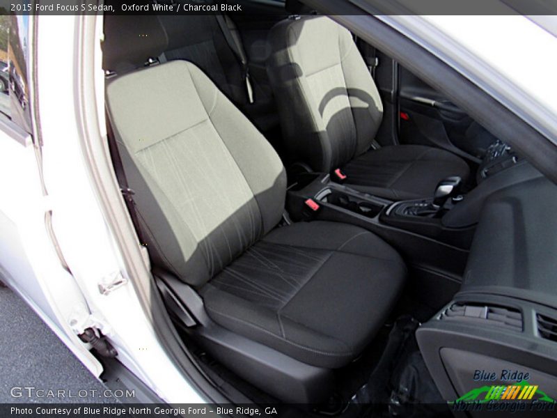 Oxford White / Charcoal Black 2015 Ford Focus S Sedan
