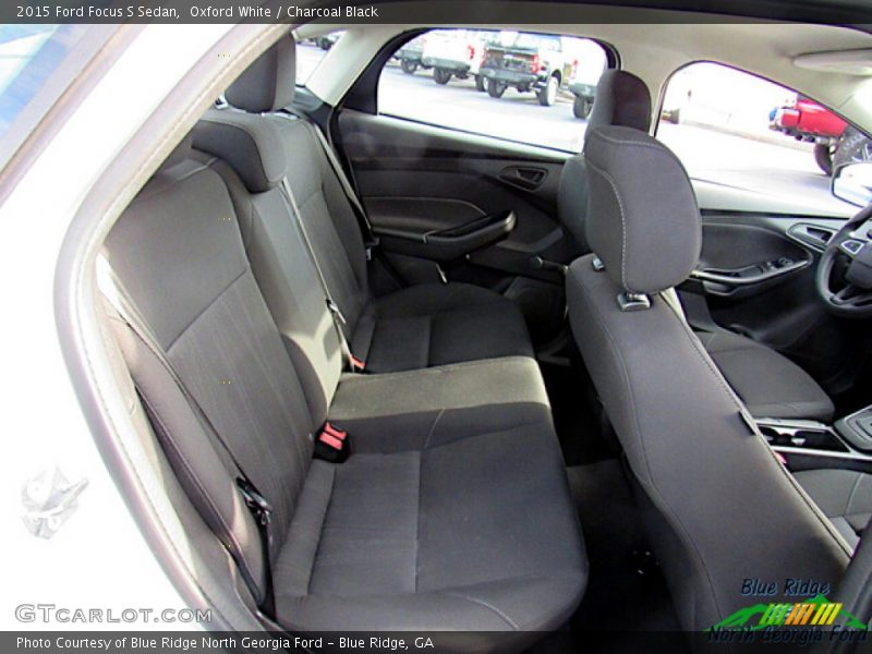 Oxford White / Charcoal Black 2015 Ford Focus S Sedan