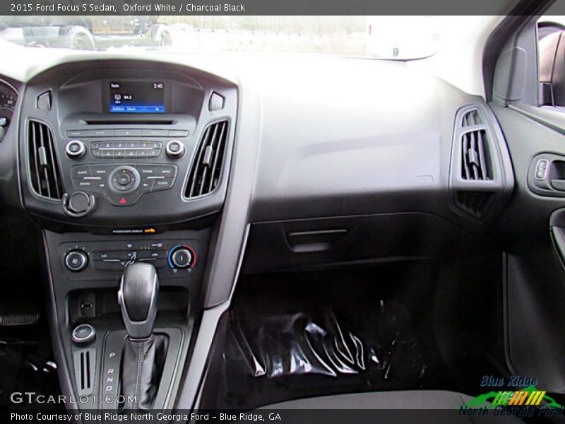Oxford White / Charcoal Black 2015 Ford Focus S Sedan