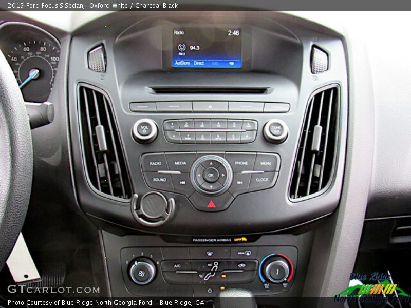 Oxford White / Charcoal Black 2015 Ford Focus S Sedan