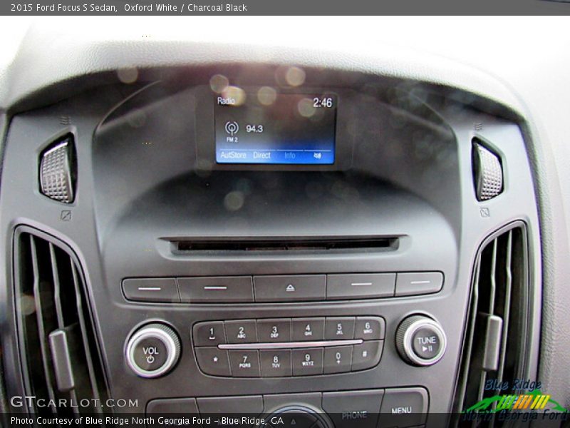 Oxford White / Charcoal Black 2015 Ford Focus S Sedan